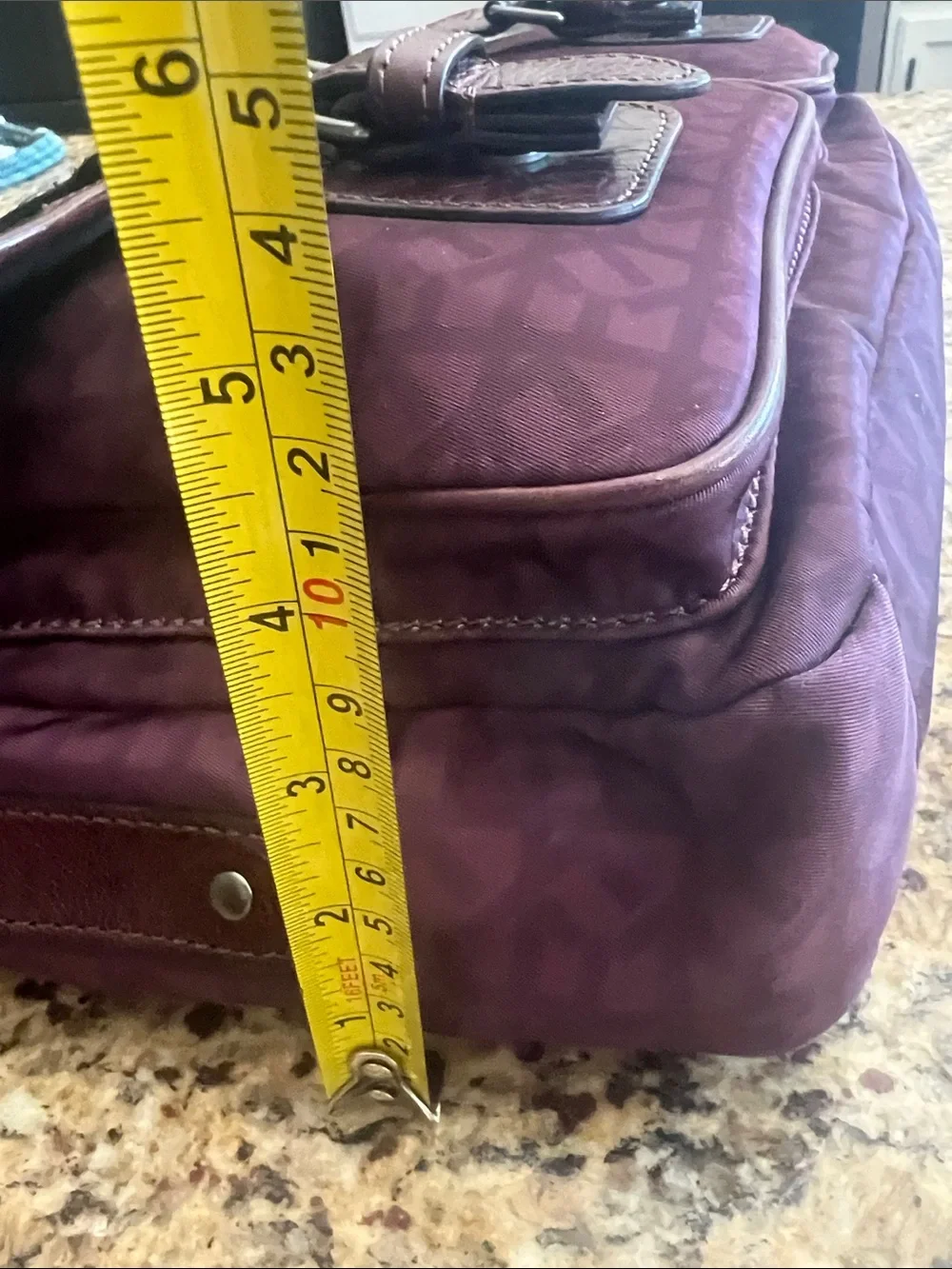 Fossil messenger flap